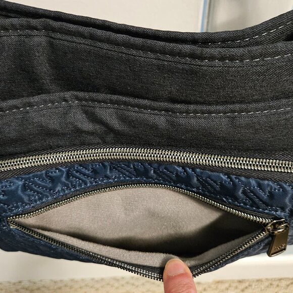 NWT Lug Shimmy SE Crossbody - Picture 4 of 11